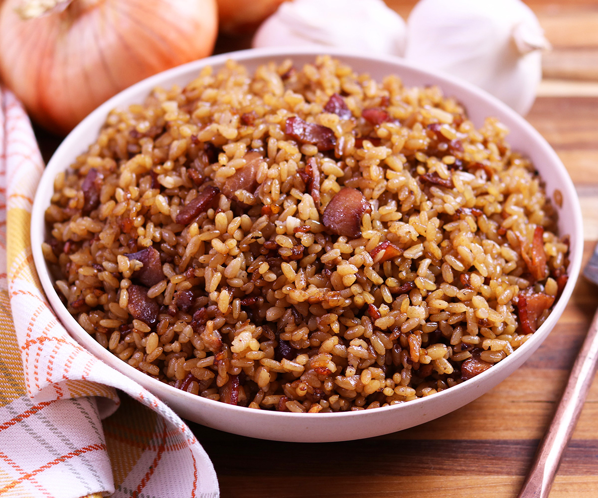 ARROZ CON CEBOLLA Y TOCINETA